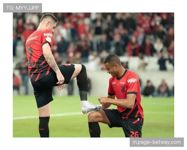 罗萨双响助广州豹2-2战平陕西联合 上演绝平好戏 罗萨双响助广州豹2-2战平陕西联合 上演绝平好戏